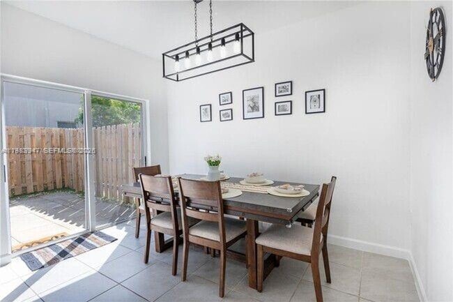 Foto del edificio - 2688 SE 10th St