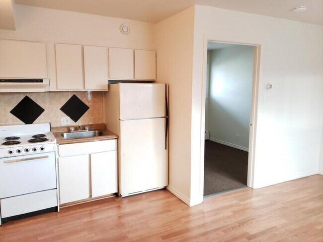 Building Photo - 3003 Wendys Way