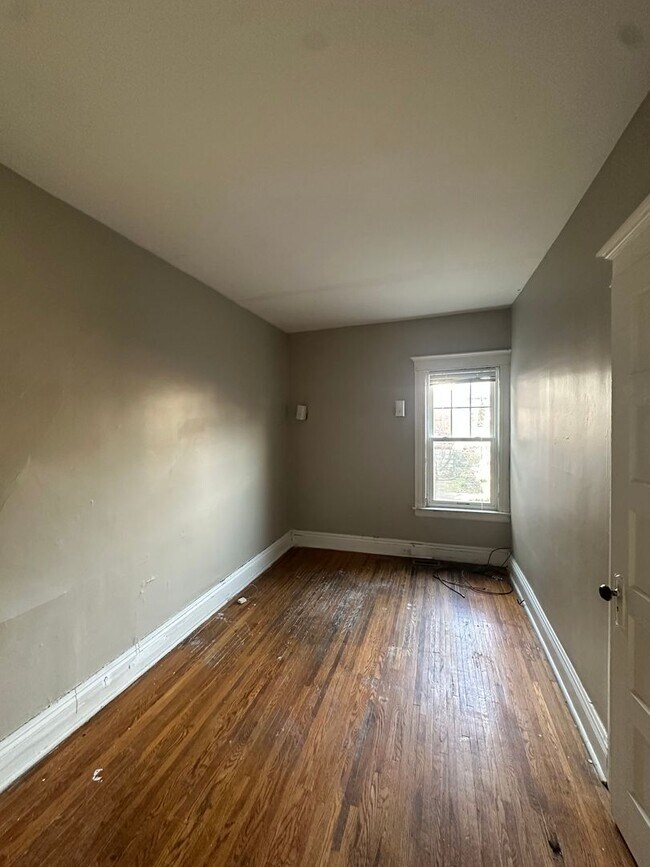 Foto del edificio - 98 Inwood Pl