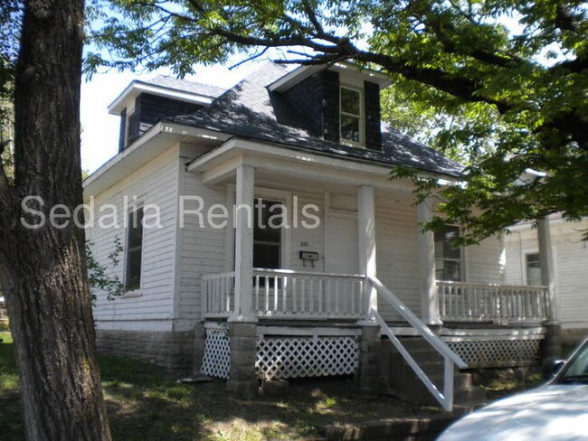Foto del edificio - 3 bed, 1 bath for only $595