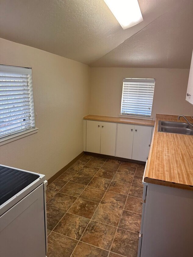 Foto principal - 4124 E Zeering Rd