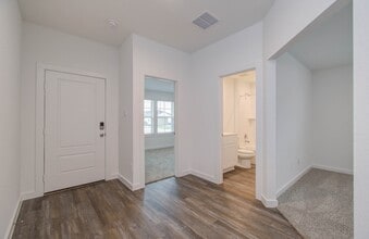 Building Photo - 1011 Perezia Ct