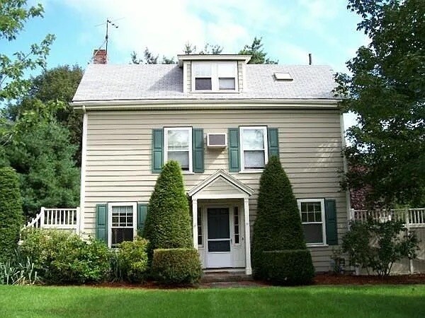 Foto principal - 439 Marrett Rd