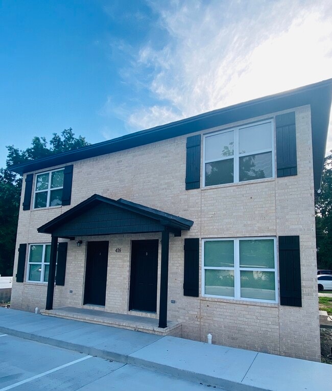 416 E G St, Russellville, AR 72801