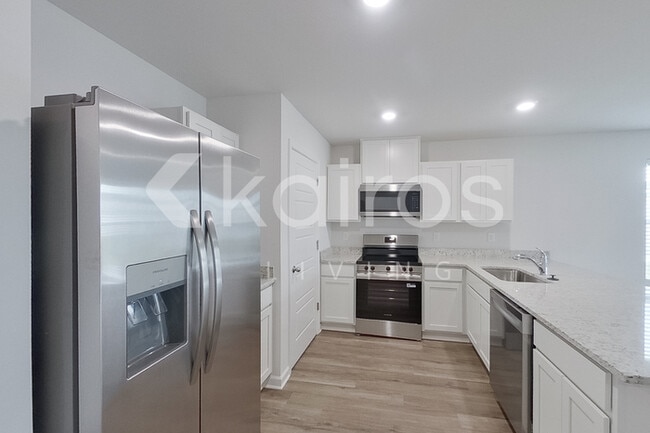 Building Photo - 14250 Ruffian Ave