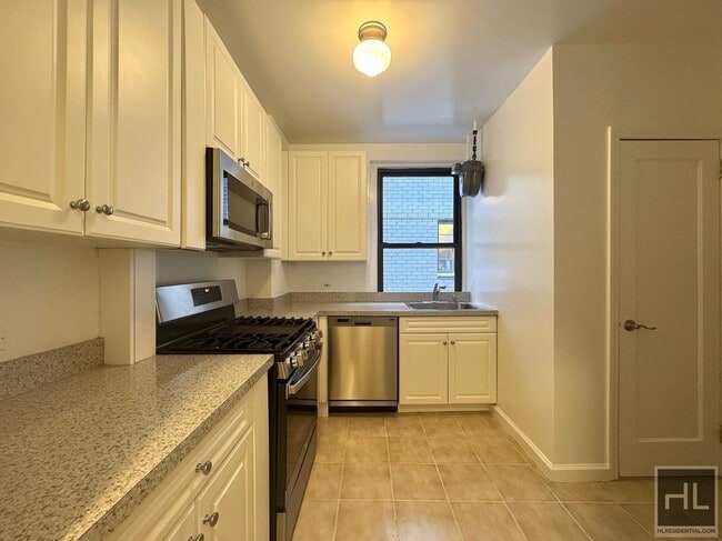 Building Photo - West 55th Street