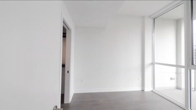 Foto del edificio - 825 N Hudson Ave