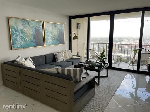 Foto del edificio - 3 br, 2 bath House - 5600 N Flagler Dr # P...