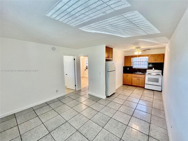 Foto del edificio - 701 NW 7th Ave