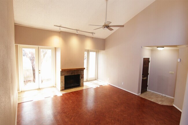 Foto del edificio - 2602 Rice Boulevard