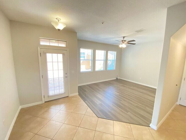 Foto del edificio - 9451 Silver Buttonwood St
