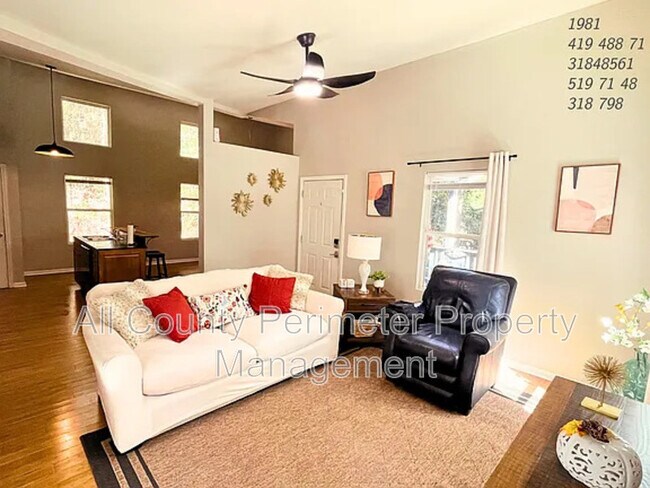 Foto del edificio - 837 Forrest Cir SE