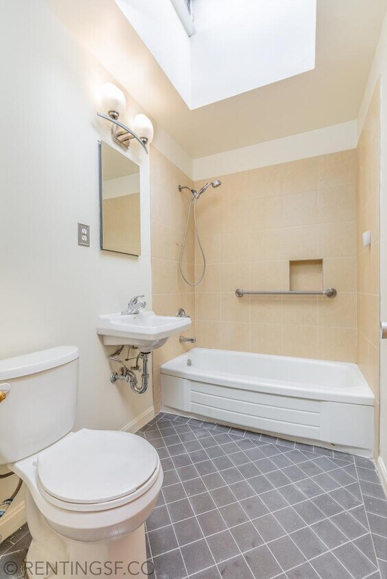 Building Photo - 2 bedroom in San Francisco CA 94118