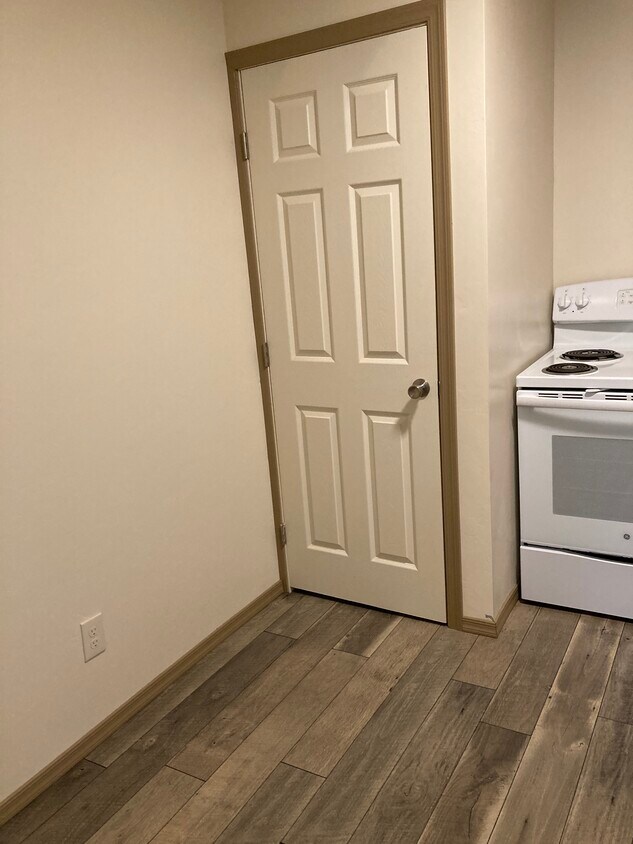 Foto principal - 3200 N Victor Rd