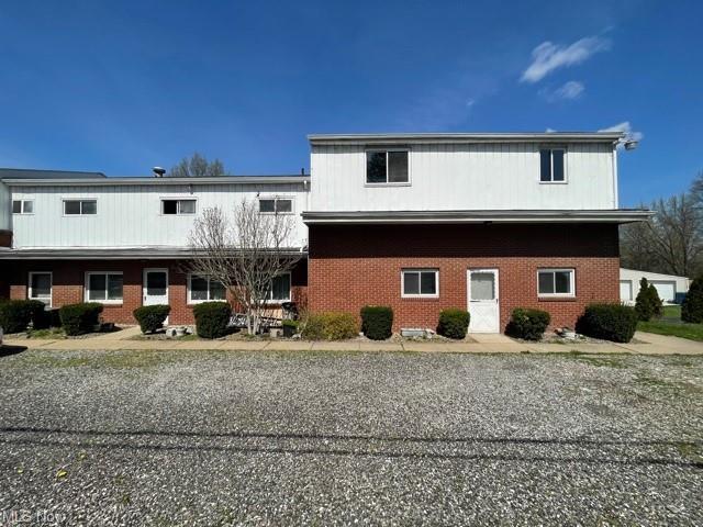 Primary Photo - 5885 Youngstown Hubbard Rd