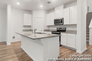 Foto del edificio - 9514 Hinterlands Dr
