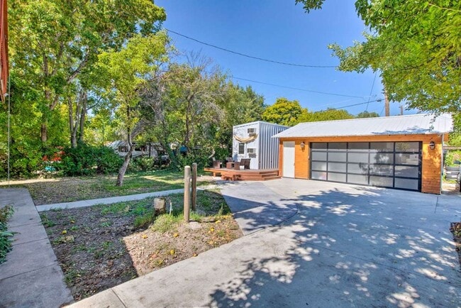 Building Photo - 161 Vidas Ave