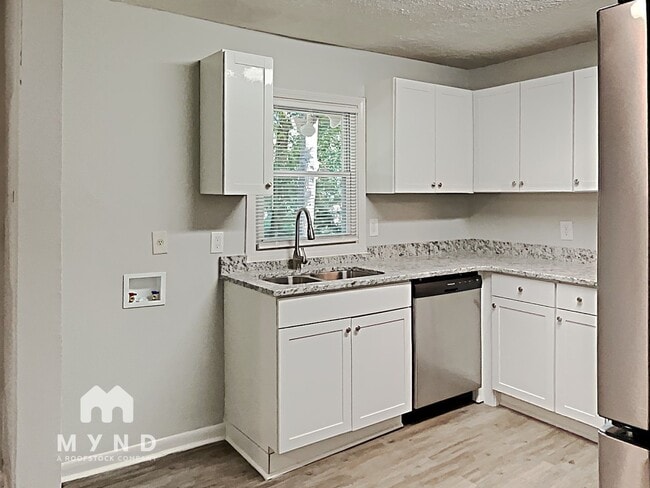 Foto del edificio - 956 Boca Raton Dr