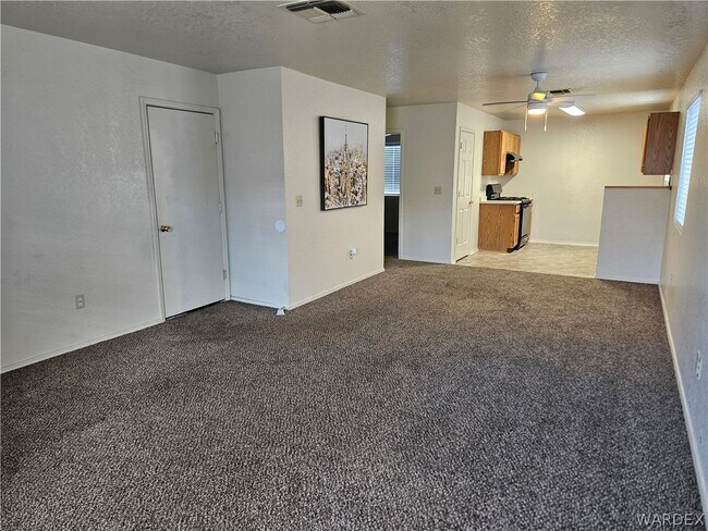 Building Photo - 813 Gemstone Ave