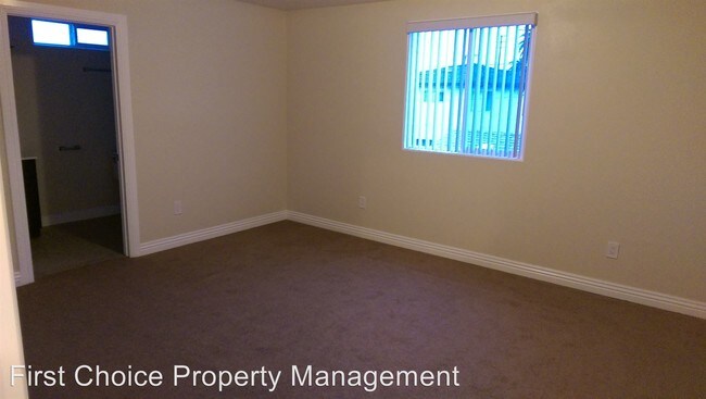 Building Photo - 850 E 82nd St