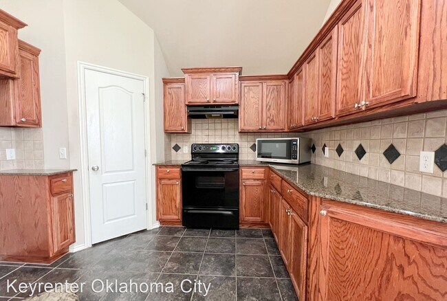 Foto del edificio - 3 br, 2 bath House - 604 SW 159th Ter