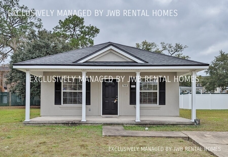 Primary Photo - 760 Oak Arbor Cir