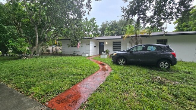 Building Photo - 15120 SW 87th Ave