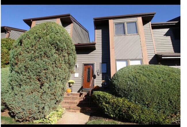 Building Photo - 37 Ventura Ct