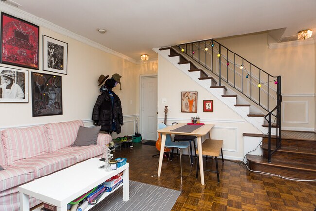Foto del edificio - 1669 Park Rd NW