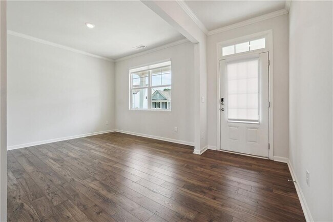 Building Photo - 100 Fernbrook Trl