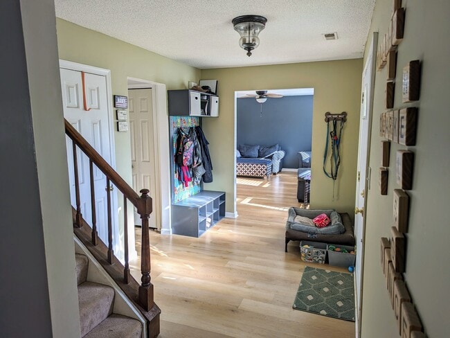 Photo - 928 Woodmark Ct House