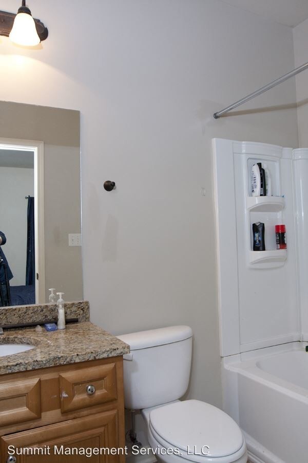 Foto del edificio - 220 Sweet Bay Dr