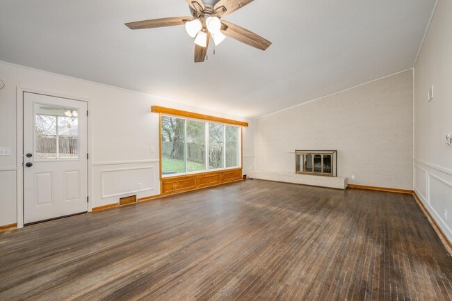 Foto del edificio - 1520 N Yale Blvd