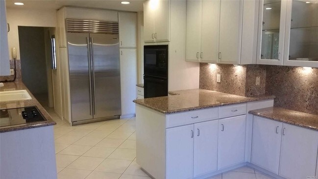 Foto del edificio - 27 Acorn Ponds Dr