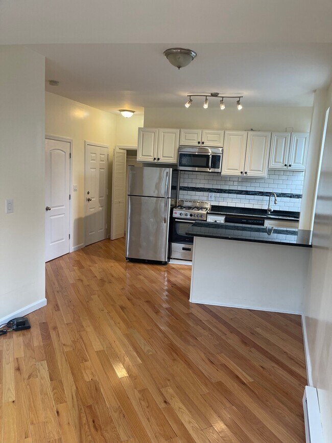 353 Rd Unit 1, Cliffside Park, NJ 07010 Apartments in Cliffside