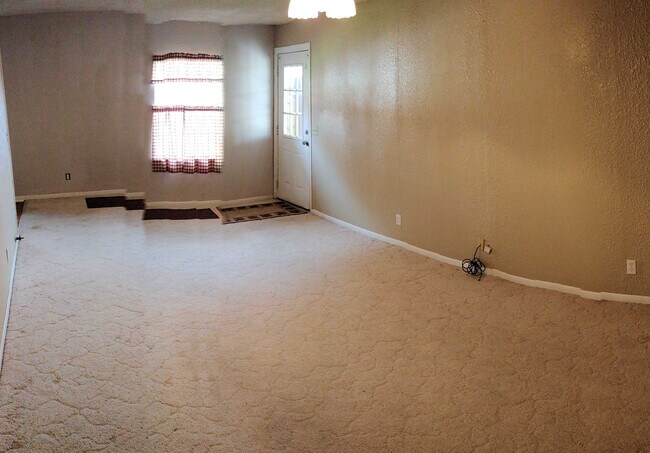 Family - Living Room - 413 Brookside Rd