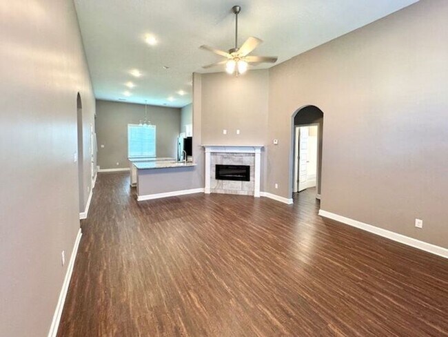 Foto del edificio - Move In Special! Now Leasing A 4 Bedroom 3...