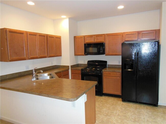 Building Photo - 8518 Putnam Ct