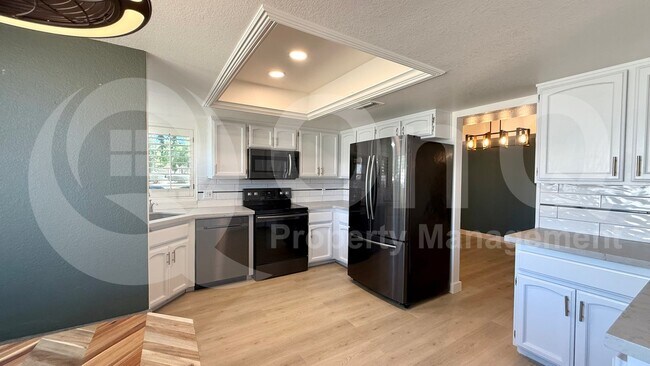 Photo - 6240 E Kelton Ln House