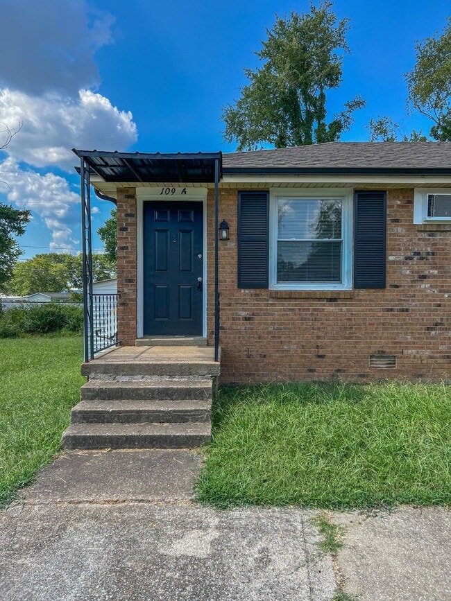 Building Photo - 114 Tandy Dr