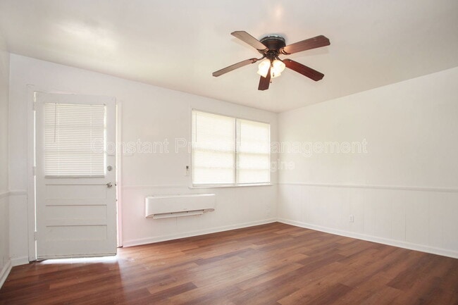 Building Photo - 1105 Stephens St