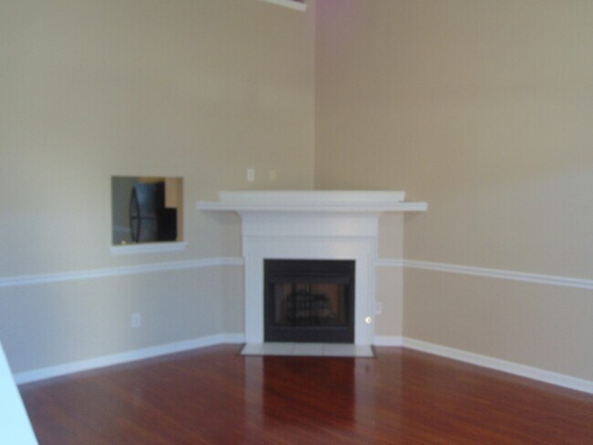 Building Photo - Nice  Townhome/Condo Columbia County
