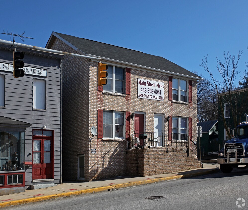 Foto principal - 301-305 E Main St