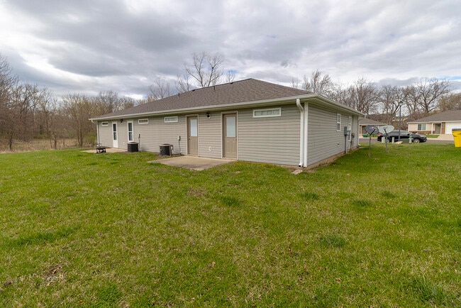 Building Photo - 7360 Noah Ct