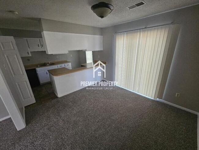 Foto del edificio - 3971 Wildwind Cove