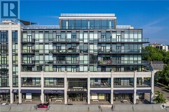 Building Photo - 101 Locke St S