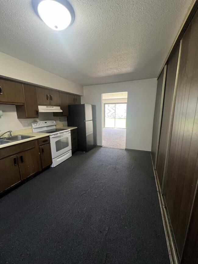 Foto del edificio - 715 Ridgeview Rd