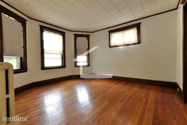Primary Photo - 87 Nonantum St