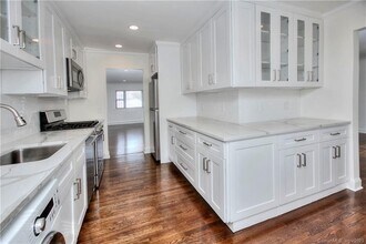 Building Photo - 245 Unquowa Rd