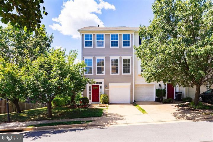 Foto principal - 9220 Acer Ln